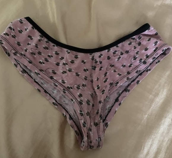 Getragene Unterwäsche und Socken verkaufen